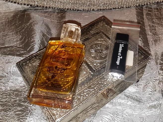 Bild von Set2: Badetuch – Triple bestickt und Eau de Parfum „Erotica“, 50ml
